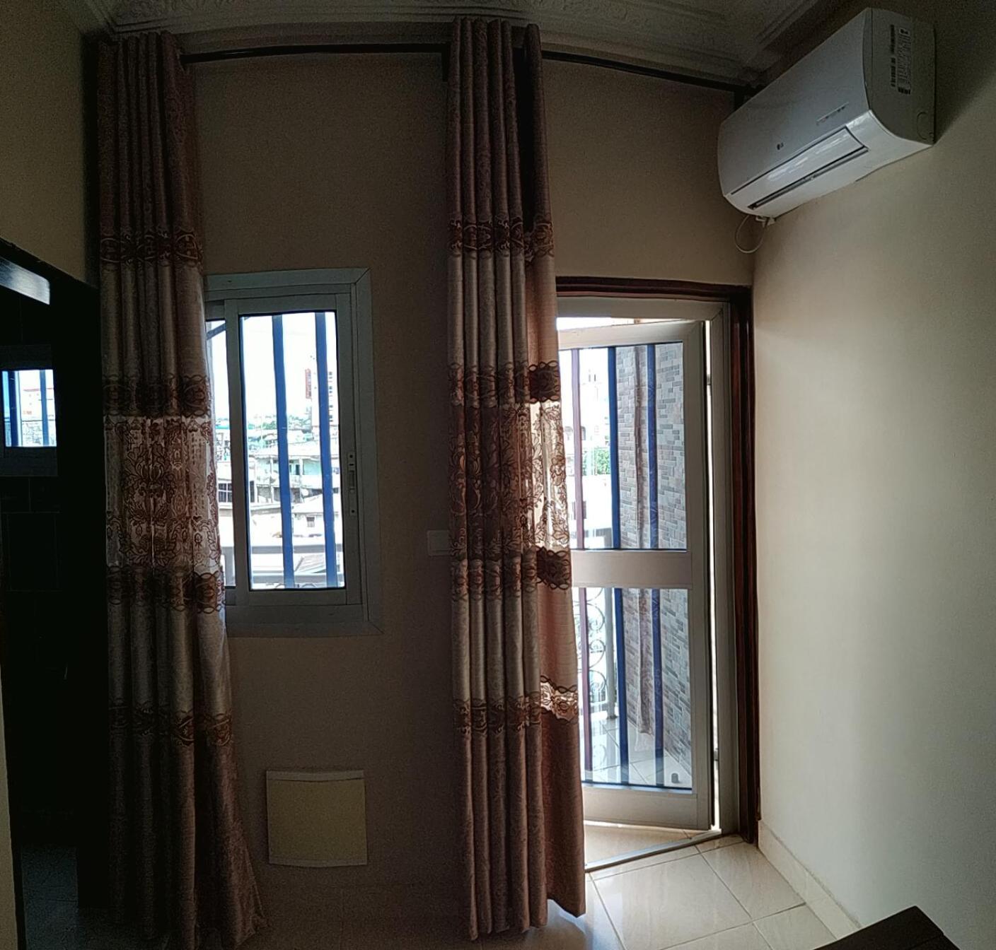 Nikita Hotel Yaoundé Eksteriør bilde
