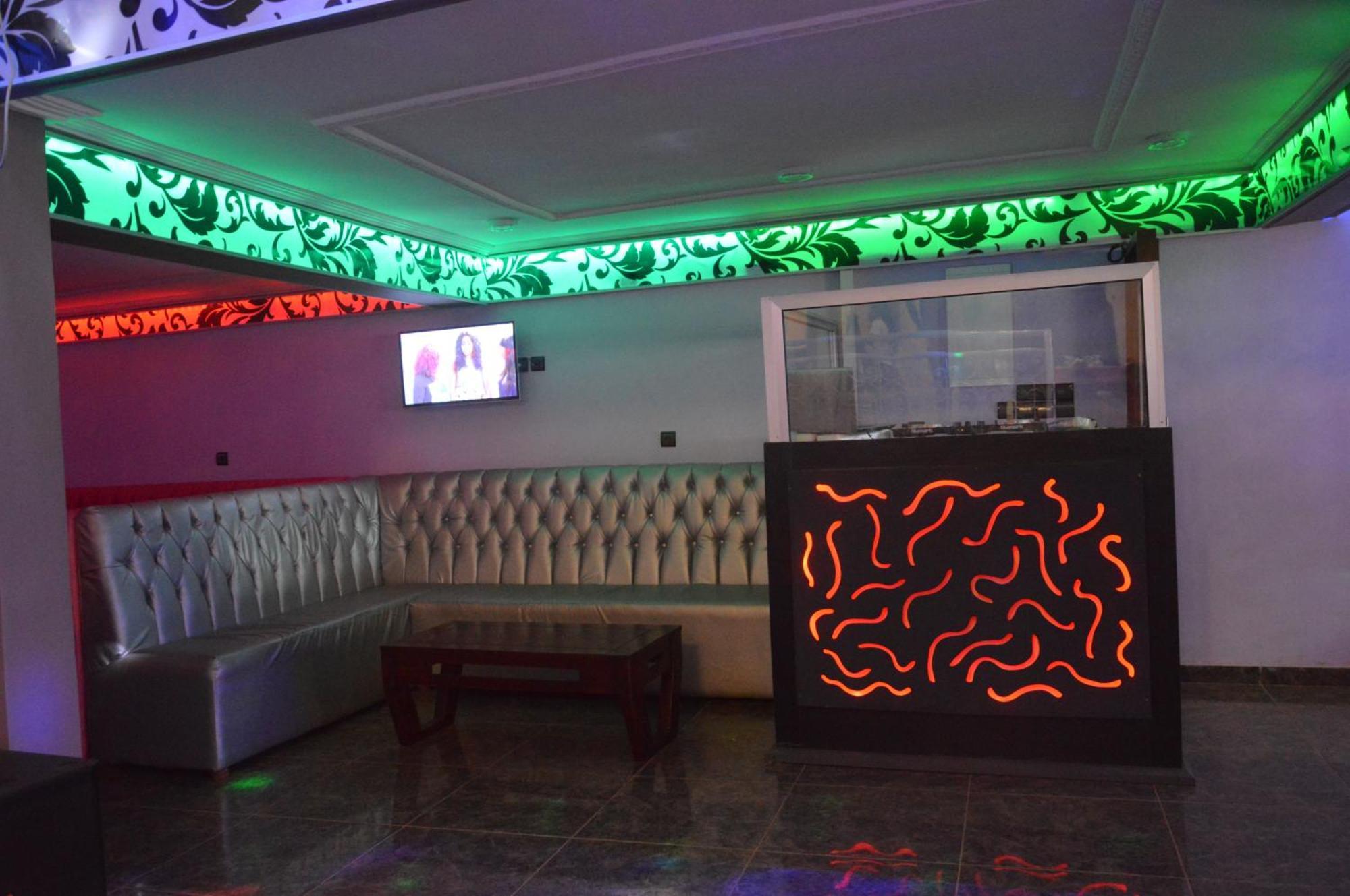 Nikita Hotel Yaoundé Eksteriør bilde