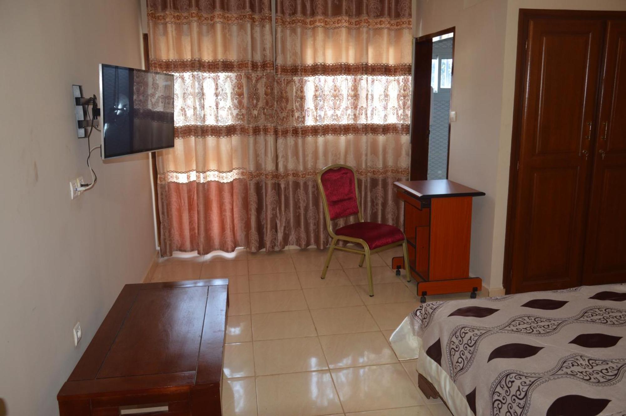 Nikita Hotel Yaoundé Eksteriør bilde